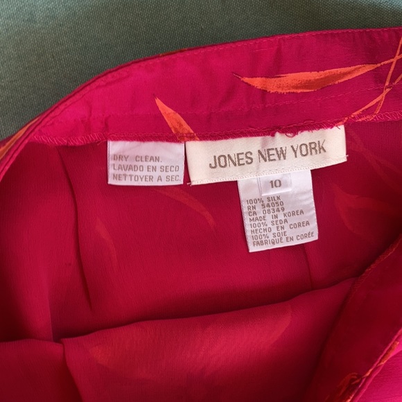 Resort wear silk shantung skirt in tropical print - Picture 4 of 4